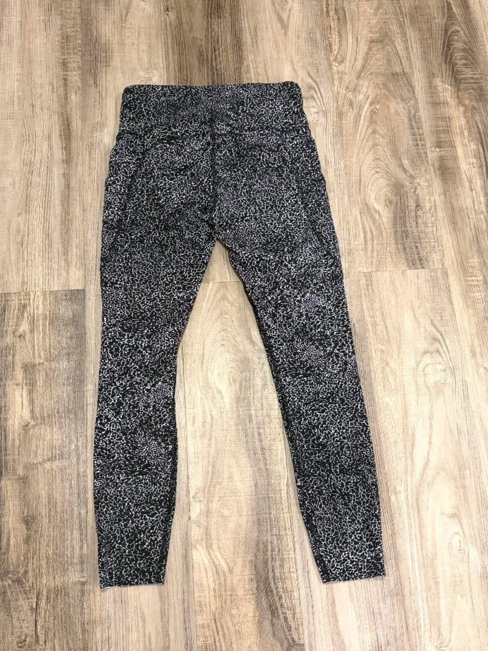Lululemon Align Pants Size 6 Wild Thing Camo Deep Coal Custom Adjusted